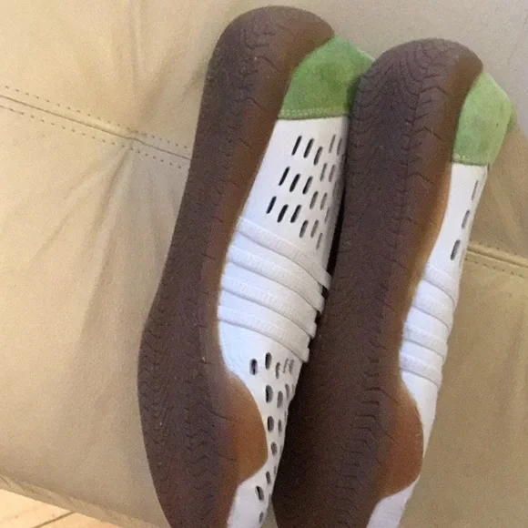 Rieker Green and White Flats - Picture 2 of 5